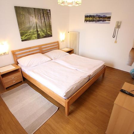 Cprooms24 Miesenbach  エクステリア 写真